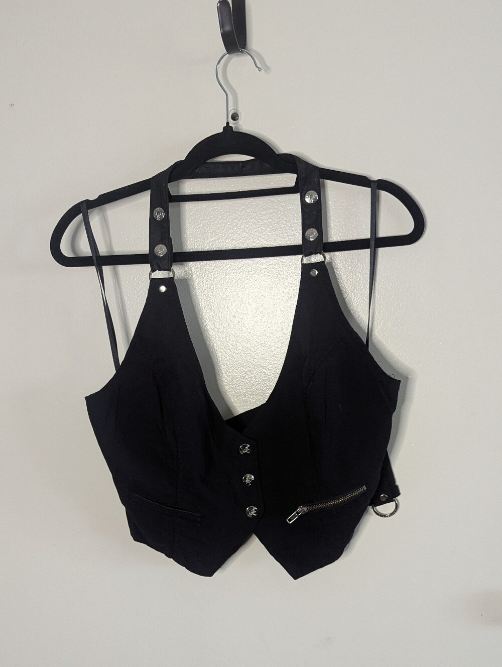 Lip Services Halter Crop Vest With Button Snaps Early 2000s Style XXL